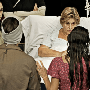 LA OMISIÓN DE LA FAMILIA COLEMAN de Claudio Tolcachir – Por Dra. Raquel&nbsp;Tesone