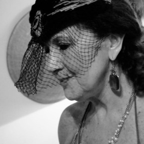 Mirta Katz en Un diván de dos plazas Dirección: Leandro Rosati por Dra. Raquel&nbsp;Tesone