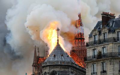 incendio-notre-dame-AFP