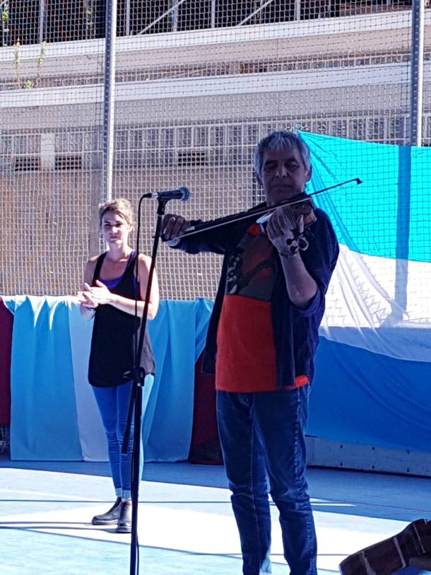 c8353c4b-2006-47b3-b971-786d9b1299c1