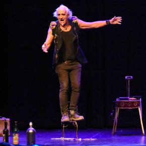 ¡CUIDADO! UN PAYASO MALO PUEDE ARRUINAR TU VIDA de Chacovachi – Por Catherine Baccelliere Harrysson y Raquel&nbsp;Tesone