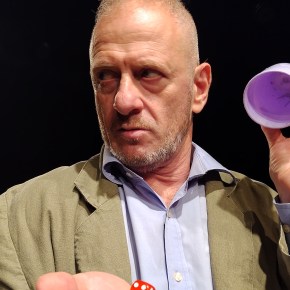 TÁCITO IMPERFECTO –  Dramaturgia y actuación: Enrique Federman – Supervisión dramatúrgica: Mauricio Kartun – Por Claudia&nbsp;Gorestein