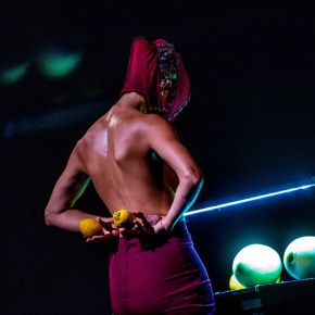 «DESTRUCTIVO DE UN DESASTRE IRRUPTIVO» Y “TIERRA DE ROCES” de Eugenia Roces – Por L ́aura de Proyecto&nbsp;UNMEDIO